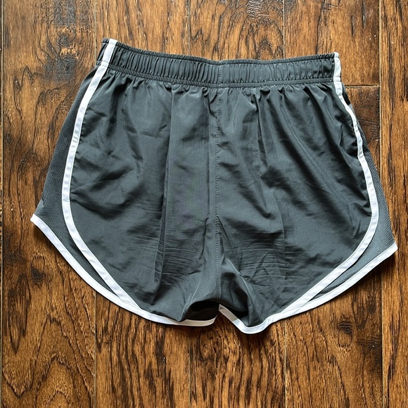 Nike tempo Dri Fit running shorts, size XS - Picture 7 of 7